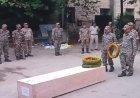 Suicide : सीआरपीएफ कैंप में आरक्षक की पेड़ पर फांसी से लटकी मिली लाश, 15 साल से थे तैनात