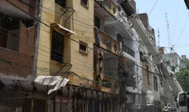 दिल्ली में अवैध-जर्जर इमारतों पर MCD की बड़ी कार्रवाई, 34 ध्वस्त और 17 सील