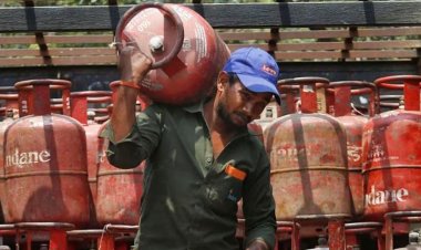 LPG Booking : राहत की खबर, एलपीजी सिलेंडर बुकिंग के लिए 45 दिन की टाइम लिमिट हुई समाप्त, जानिए अब कब कर पाएंगे बुकिंग…