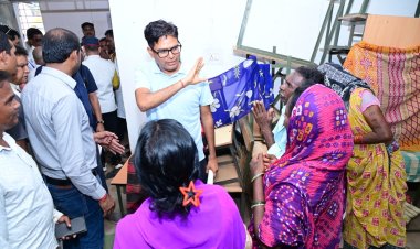 बाढ़ की मुश्किल घड़ी में अपनों के बीच पहुंचे वित्त मंत्री  ओ.पी. चौधरी