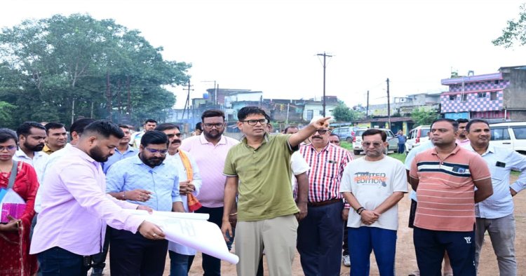 रायगढ़ की बदलेगी तस्वीर: विकास परियोजनाओं का वित्त मंत्री ओ.पी.चौधरी ने किया मैराथन निरीक्षण….